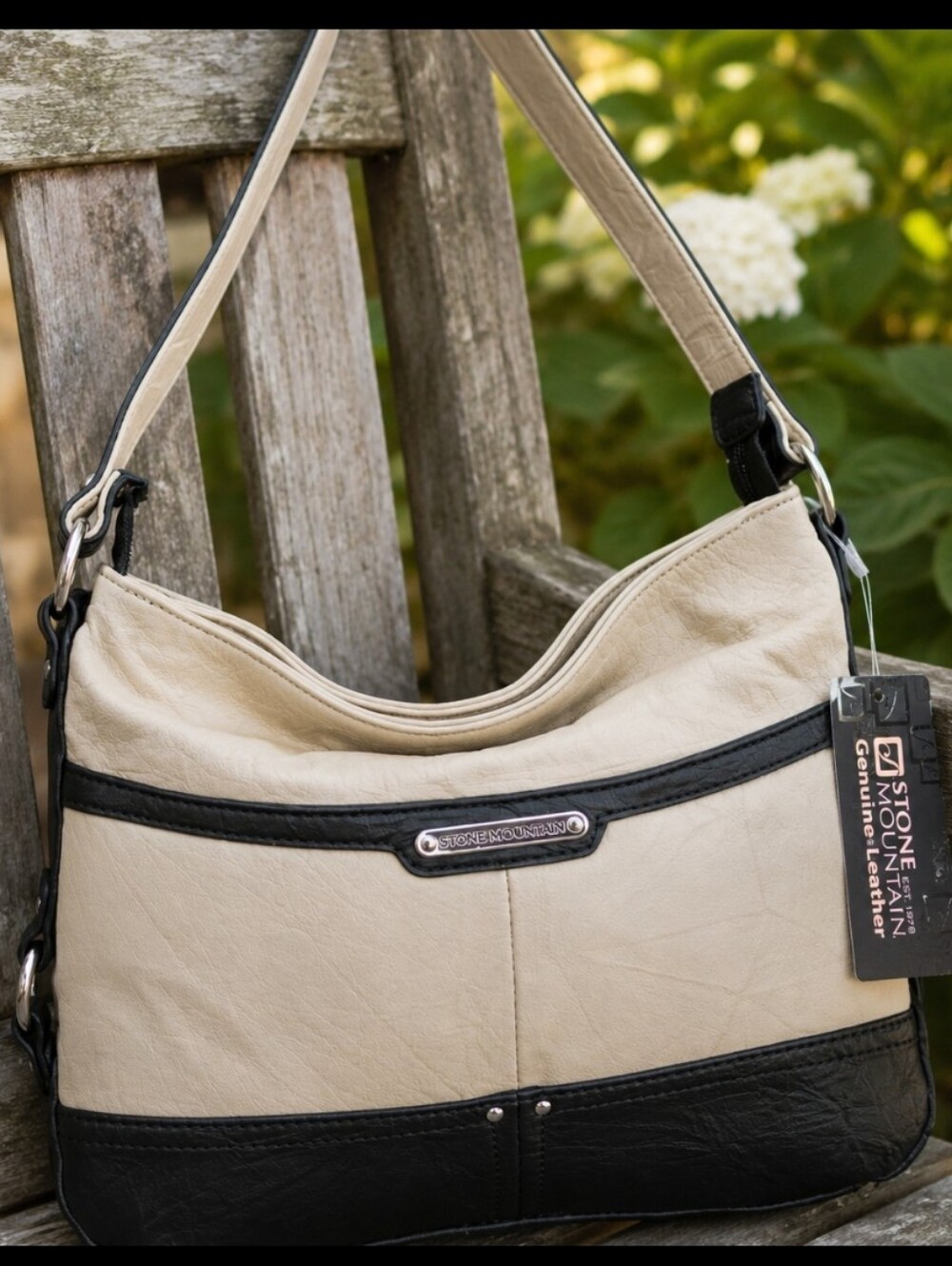 Stone Mountain Accessories Cream and Black Leather Shoulder Bag